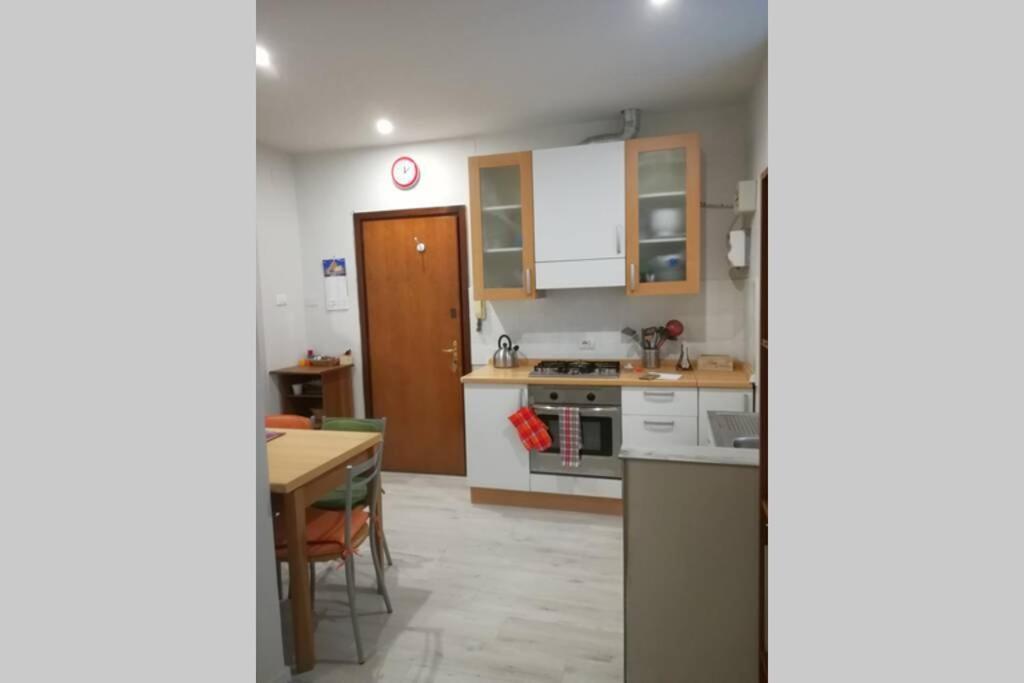Casa Vacanze La Cartolina Trieste Exteriör bild